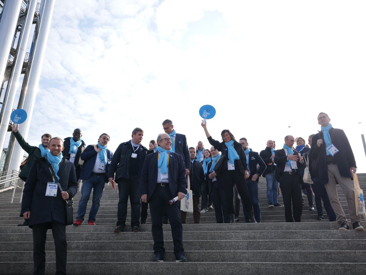 LaFrenchFab's tweet image. Premier jour à la découverte d’#HannoverMesse ! 

18 industriels en quête d’inspiration des tendances 4.0 de l’industrie profitent de ce voyage d’études immersif pour aller à la rencontre de l’écosystème de la Tech industrielle allemande sur la foire ! 🐓🇫🇷

#FrenchFab #Industrie
