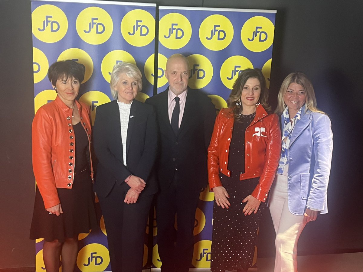 La parité dans la tech reste un défi à relever !

Notre groupe est heureux d’accueillir la cérémonie #LesMargaret 2023, organisée par <a href="/joinjfd/">JFD</a>, en présence de la Ministre <a href="/RomeIsabelle/">Isabelle Rome</a>.

C’est l’occasion de saluer des femmes entrepreneuses dont la réussite montre le chemin.