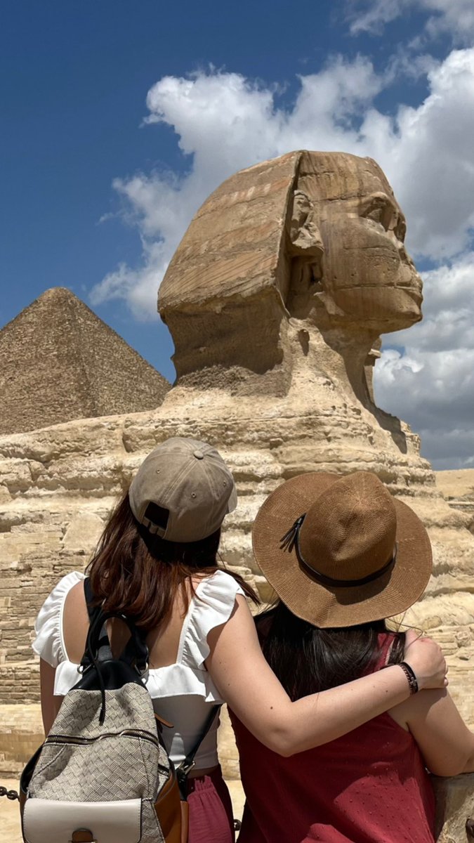 Luchi46's tweet photo. Parece Terra Mítica, pero es Egipto 🇪🇬 💛 https://t.co/Lb6lYOvjx9