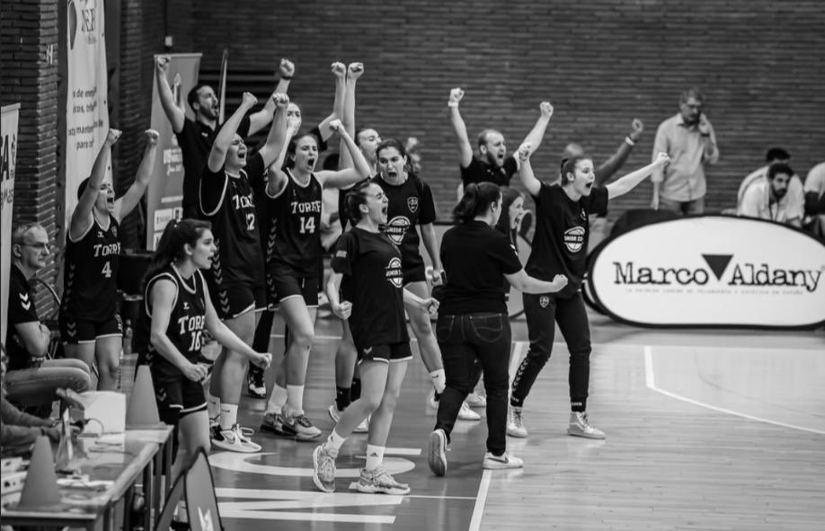 Paudomin10's tweet photo. 🥈Subcampeonas de Madrid y el Junior A de @BTorrelodones clasificado para Campeonato de España por tercer año consecutivo. 
Orgullosa del trabajo diario de estas chicas que nos permite seguir disfrutando del camino otras 3 semanas más. 
🔜 HUELVA 🏀 https://t.co/zBAnugaIQs