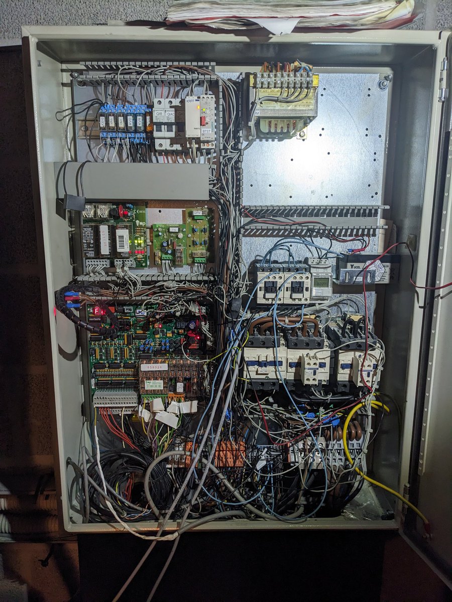 DarthPuffMaN's tweet photo. @CableGore and @CablePorn_
The before and after. I'm proud of this one. 👌🏻 https://t.co/CZbslvlC6r
