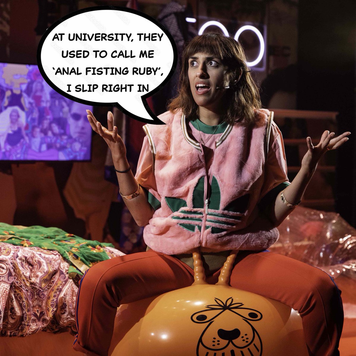 💬💬It’s ‘Quote of the Week’ time.🗯️🗯️

Ok then people. Any of you got a better university nickname than this? And by better, we mean worse, obvs. 

Just in case you’ve not listened to the new ep yet (and if not, why not?) this is a reference to the size of @rubinapabani’s hands.