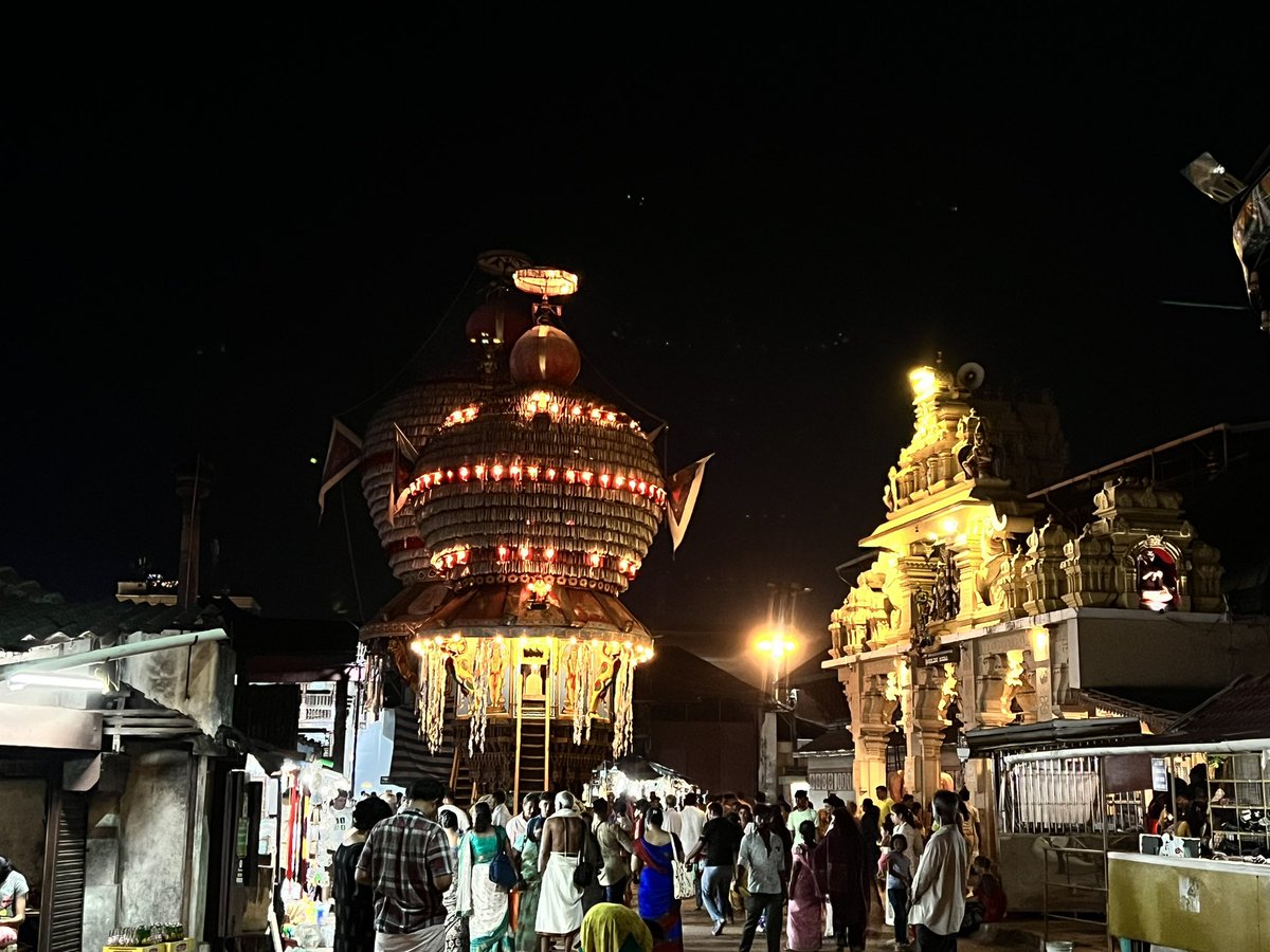 JGDSwamiji's tweet photo. SPIRITUAL KARNATAKA Yatra - today darshan at #Uduppi #Sreekrishna #temple, #Anandeswara #temple, #Balarama #temple &amp; Uduppi #beach 
tour program by @SumeruHolidays https://t.co/mPbOBGaaXT