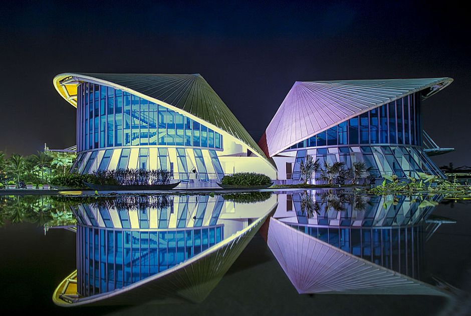 stark_hood's tweet photo. Cao Van Lau Theater in Bac Lieu.
#Baclieu #strange #likeforfollow #construction #photographers #DylanHobbDesigner #Vietnam https://t.co/PYTVUqkCGb