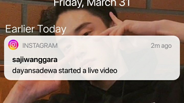 AUroraspaceu's tweet photo. woonghwan au by aur

when ex started a live video. https://t.co/jgUiRzwx5N
