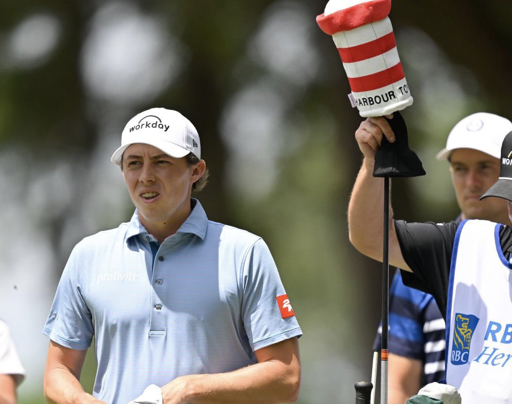 PGAPappas's tweet photo. 🚨 PGAPappas Fitz Wins RBC Heritage GIVEAWAY 🚨

🔥 New Harbour Town Golf Links Lighthouse Driver Headcover (just like champion Matt Fitzpatrick uses) 👀 #RBCHeritage 

To enter:
🌺 Retweet
🌺 Follow @PGAPappas, @MattFitz94, @RBC_Heritage, and @Harbour_Town https://t.co/qJ95NQ12mm