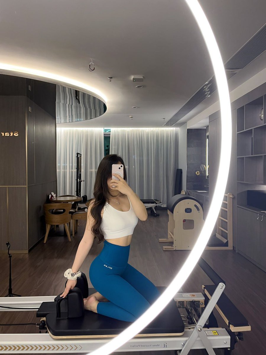 美妆节目开始了，大家快来接闪电吧