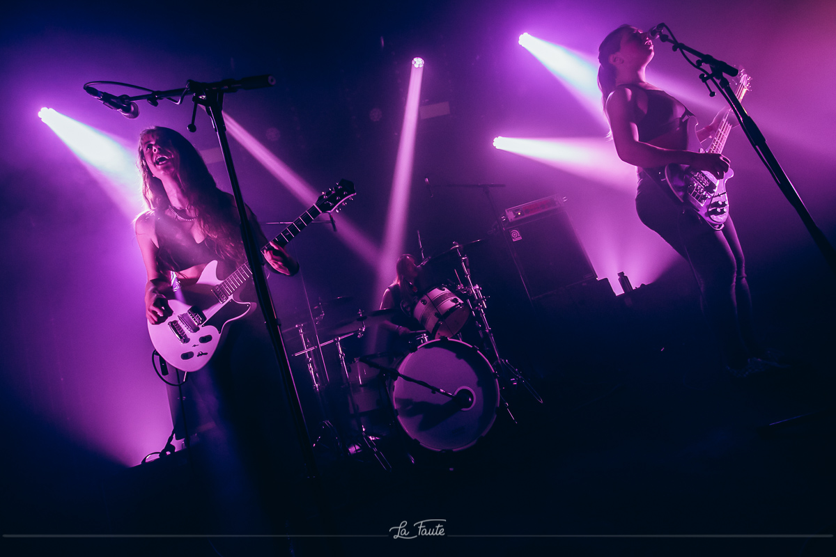 LeFerrailleur's tweet photo. 💜⚡🎸 Retour en images sur le festival More Women On Stage &amp; Backstage de #TracassAsso à @nantesfr 

Un superbe week-end avec samedi Middle Child, First Draft, Madam et l'after Bakery Nights. https://t.co/XKWbDQEY4p
