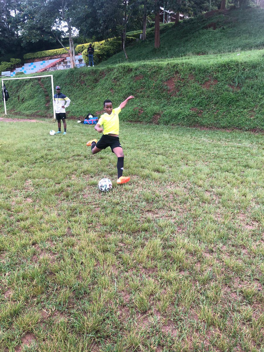 InzukiFootball1's tweet photo. We had fun today🐝⚽️ https://t.co/l9zMqpPZ3s