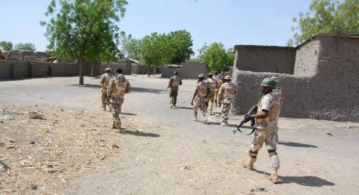 LeadershipHausa's tweet image. Sojoji Sun Dakile Harin ‘Yan Bindiga, Sun Kashe Dan Bindiga A Zamfara hausa.leadership.ng/sojoji-sun-dak… #ManyanLabarai #Sojoji #Yanbindiga