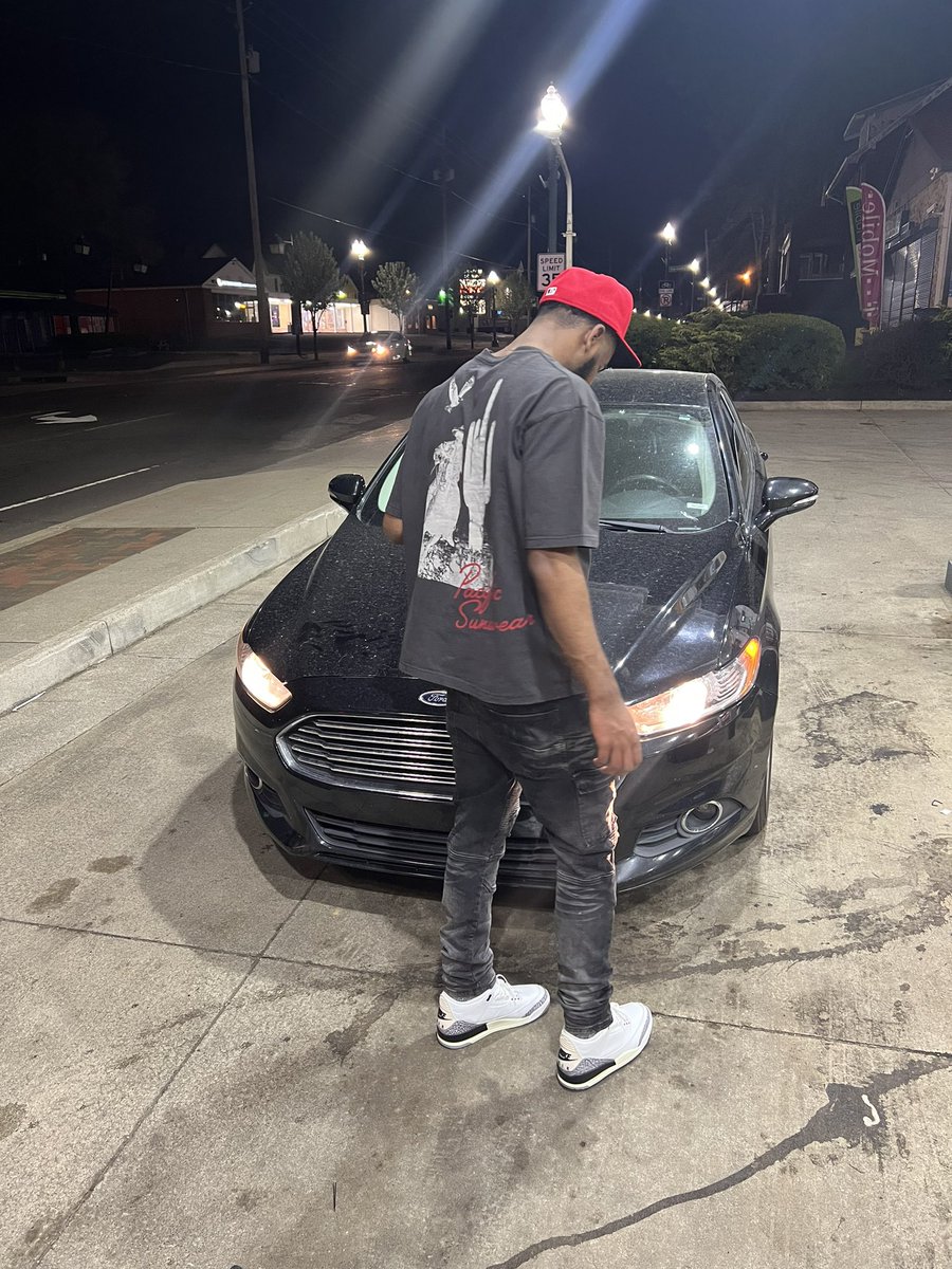 justo_2_'s tweet photo. Counted me out, came back ima champ https://t.co/3uUH9E5zhJ