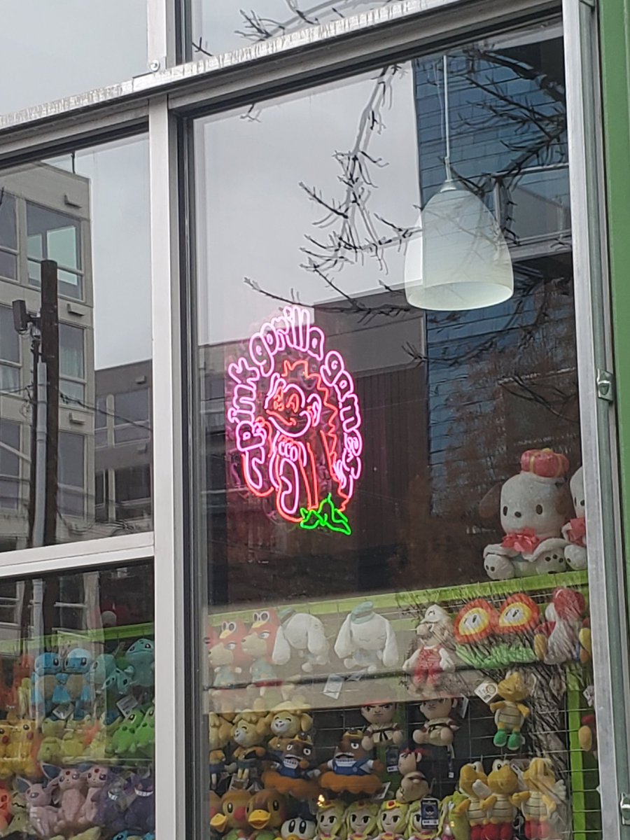 MouraBros's tweet photo. Spring in Seattle
My first day in Washington, so I had to prioritize. It was surreal being in the store of a company I've been following online FOREVER! @PinkGorillaLLC
#springinseattle #pinkgorilla #pinkgorillagames #pikachu #gamecollecting #retrogames #importgames https://t.co/WFLNaX5tLi