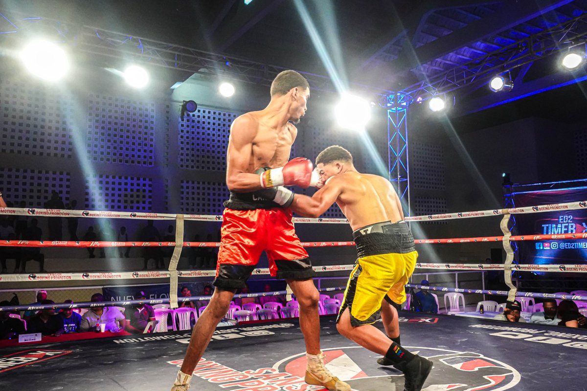 DeportivoHiguey's tweet photo. Con mucho éxito se desarrolló la cartelera de #boxeo en el Polideportivo Luciola Pión de Higüey con el apoyo total de @CholitinDuluc 

Totalmente Gratis https://t.co/kqG6muO9pf