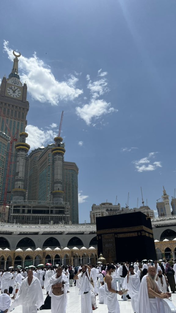_5nu4's tweet photo. - ٢٦ رمضان -
الحمدالله على تمام العمُرة في خير الشهور ، الحمدلله الذي بلغني مكة ، وسكينتها ، وأرضها ، اللهم اجعلها عمرةً مقبولة🤍. https://t.co/2Up4zNLp1V
