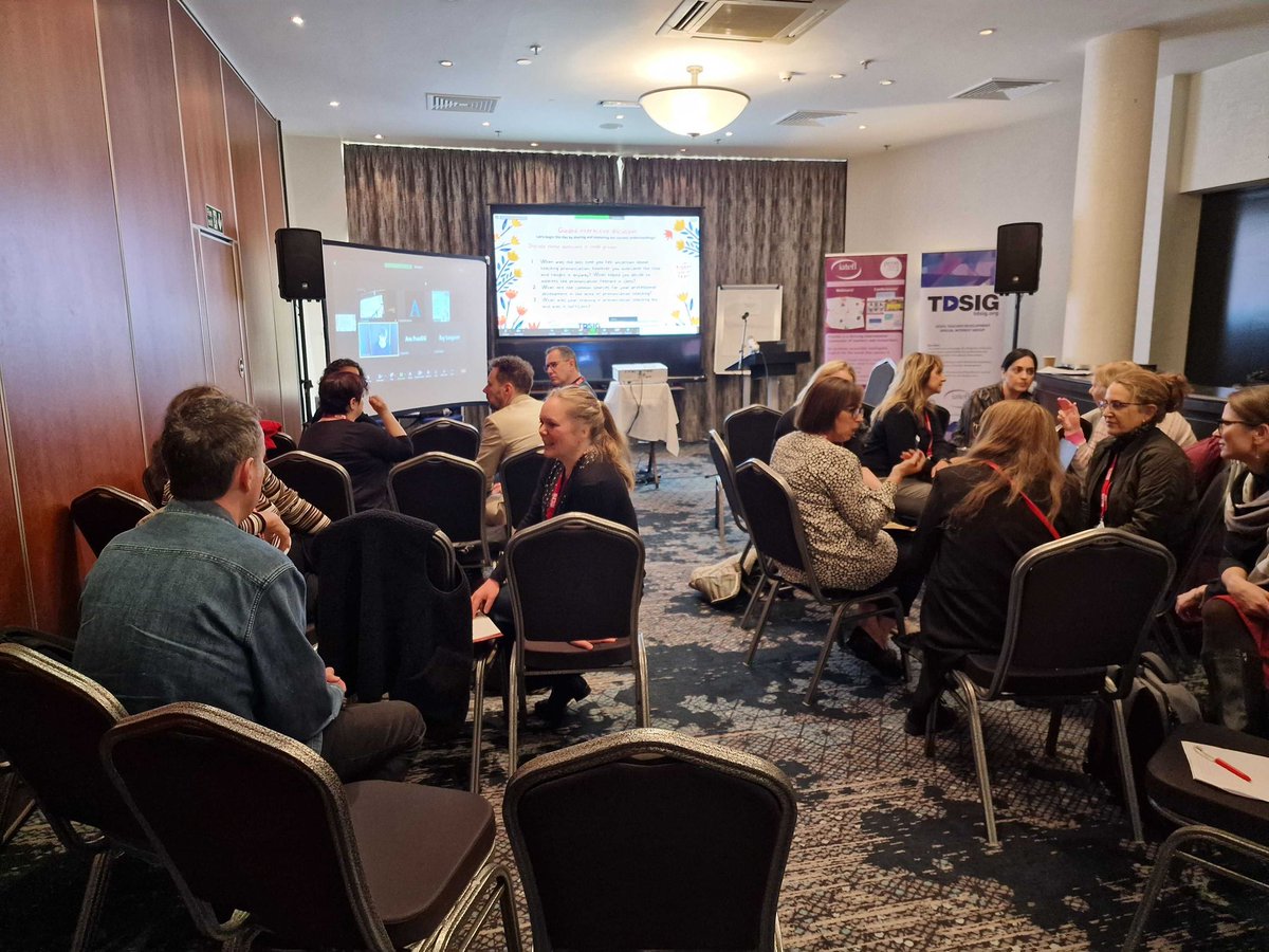 PronSIG's tweet photo. #IATEFL #PronSIG ❇️ & #TDSIG's 2023 Pre-conference event
Thanks once again to all our attendees (in Harrogate & online) for making it such a special day!👏
Do you feel like a more confident pronunciation🔊 teacher? Let us know in the comments below 💬
#PCE2023 #IATEFL2023 #ELT https://t.co/WItktkCB6Q