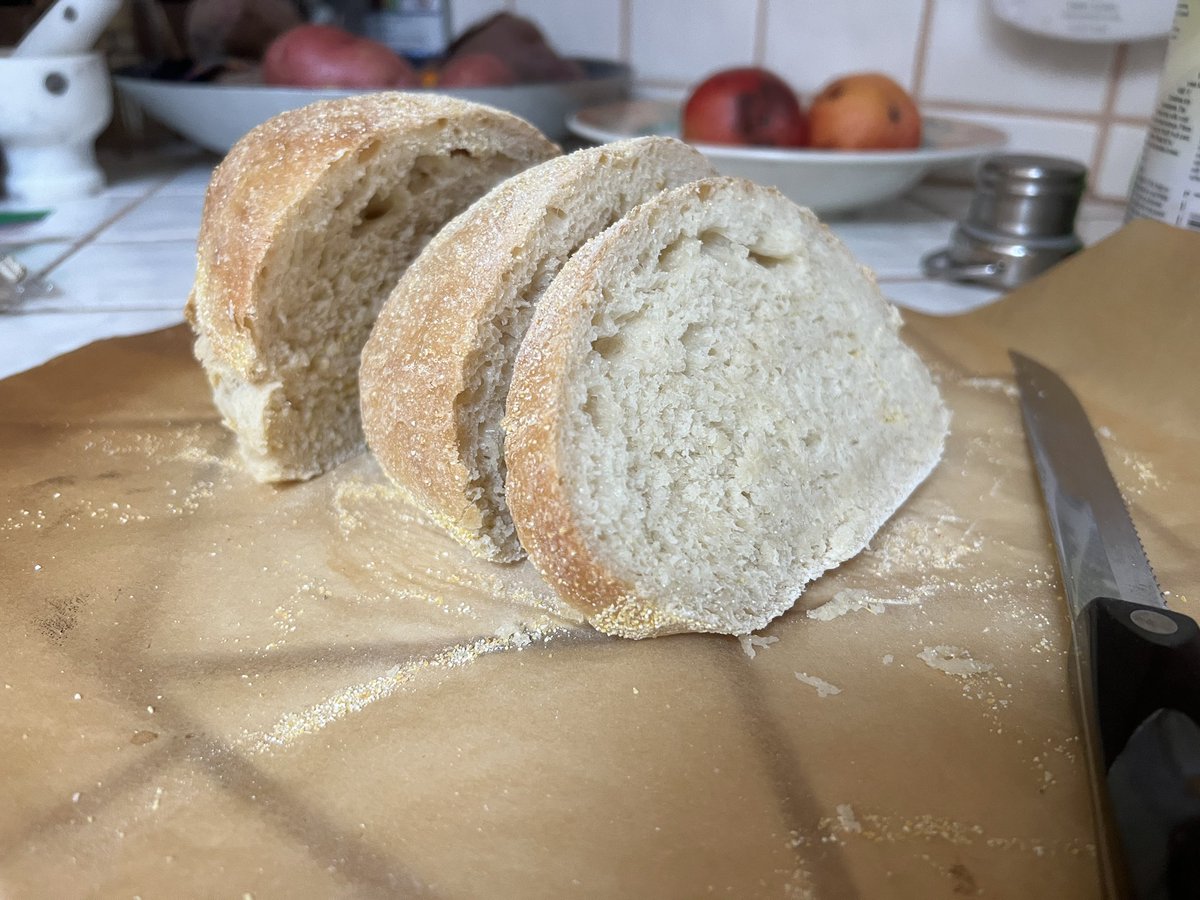 jumekubo's tweet image. My first attempt at making bread. Using Jeff Hertzberg and Zoë François, five minutes a day recipe. Forgot to cut the cross on top before placing in the oven. Still a bit doughy at the bottom of the loaf. Not bad tho. #breadmaking #notfiveminutes #funtolearn #lifelonglearning