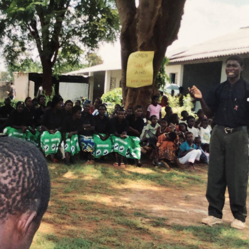 AuthorHerbert's tweet image. Anti-AIDS informative talk in the village. #peacecorpslife #peacecorpszambia #grassrootshealthcare instagr.am/p/CrJONnNLGwY/