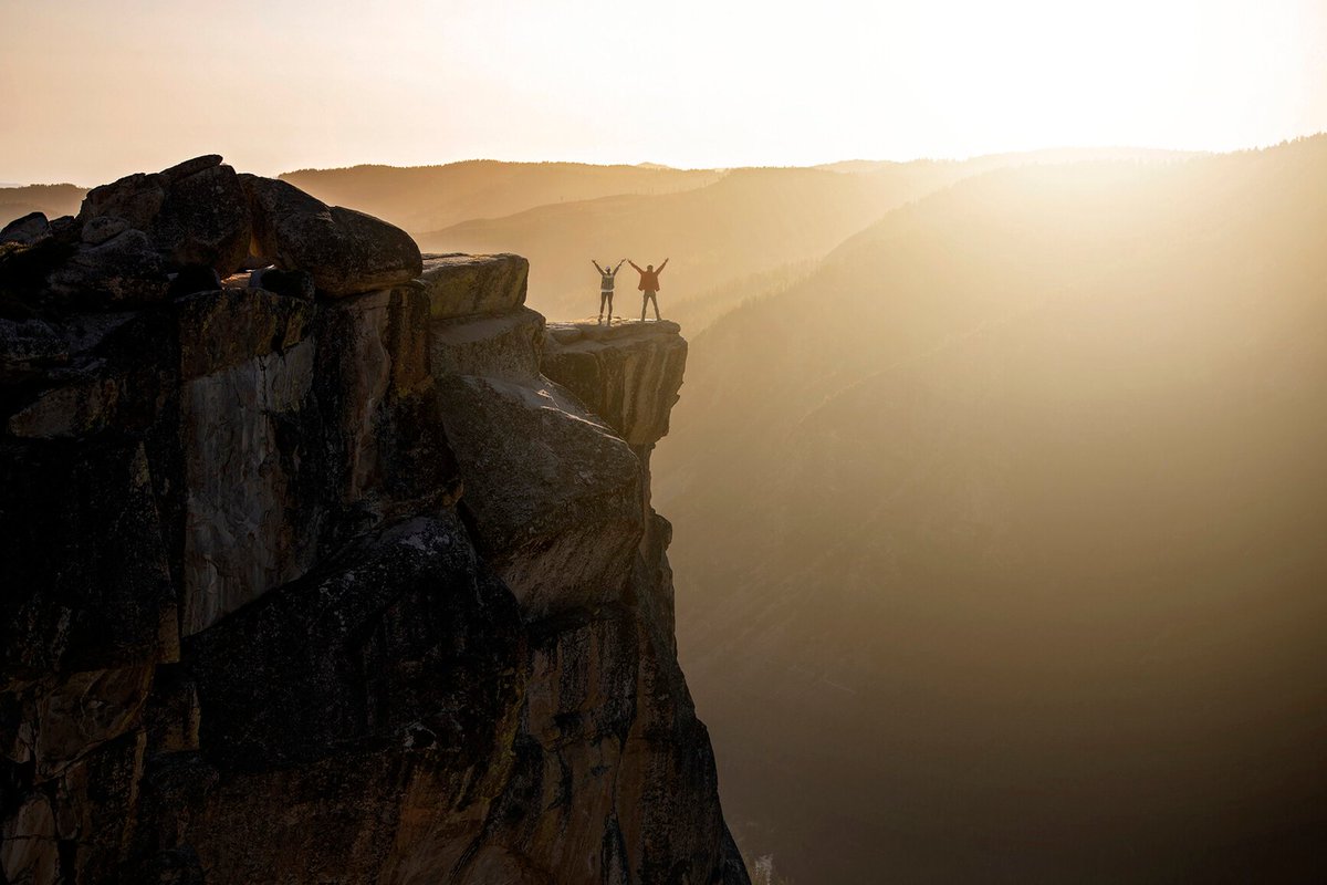 nptrips's tweet photo. Now that's a good morning 🤩 
...
📍: Taft Point
📷: Matthew Breiter
🌐: https://t.co/stm6vnvI5f https://t.co/FH8v9ORTmP