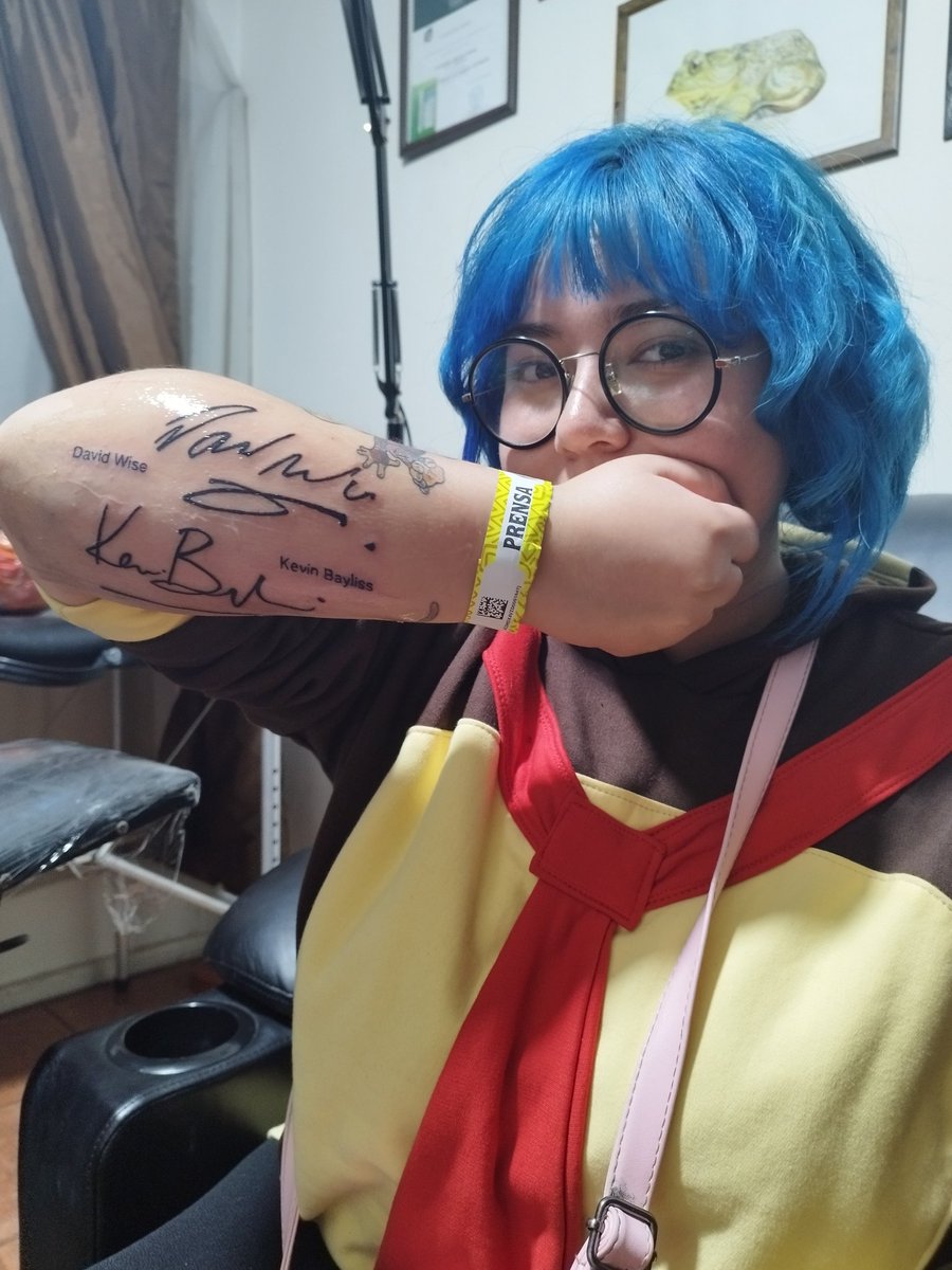 Mario__X's tweet photo. Hi guys @David_Wise and @Kev_Bayliss, you sing the arm of my girlfriend in @GamersCityCL and she make it a tatoo with yours names on it. Thanks for being part or our lives https://t.co/KVskYDJ5T5