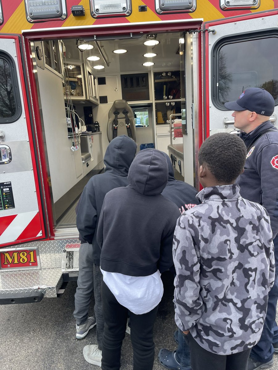 Miss Puckett tweet media