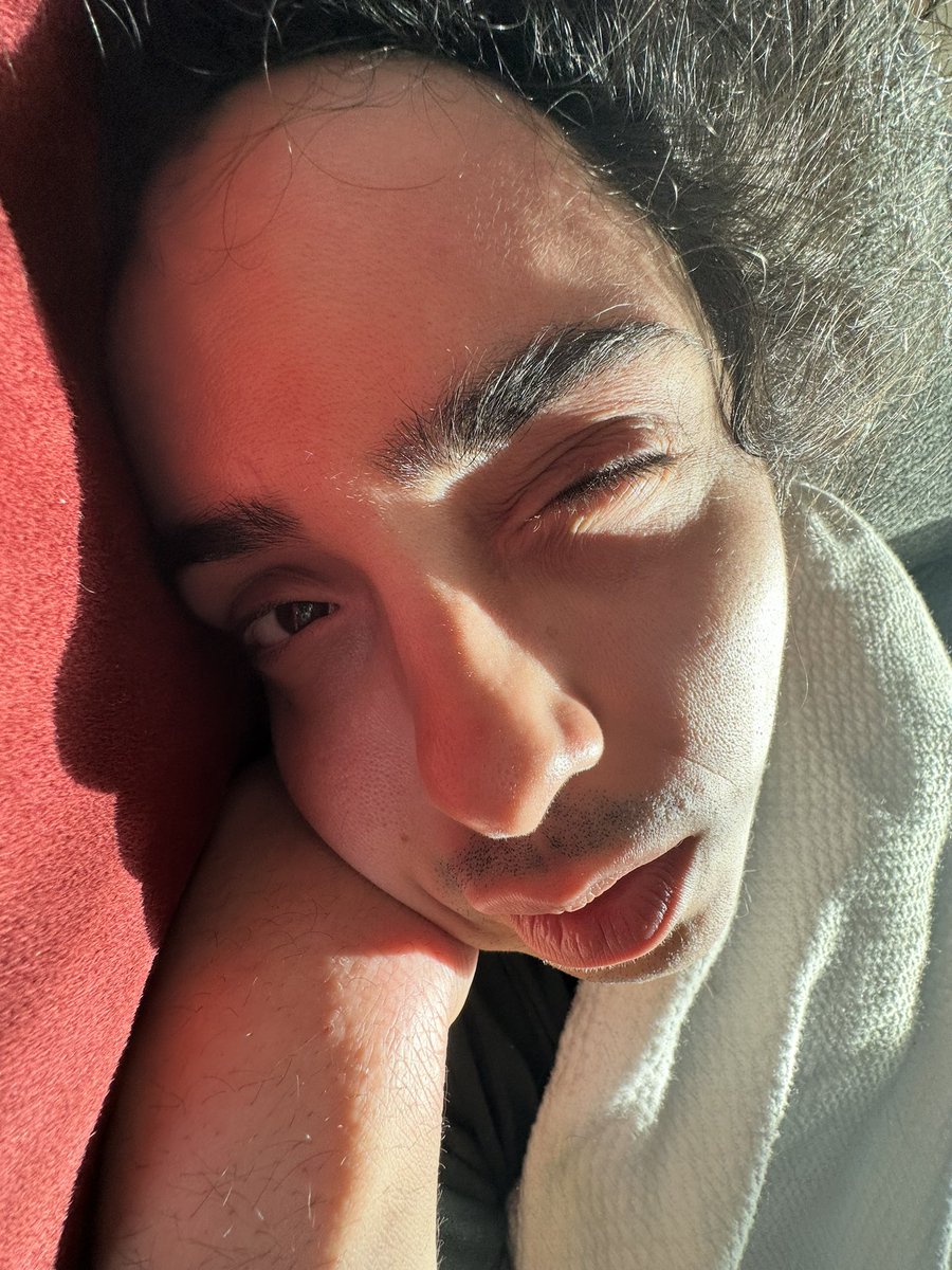 Only Sibling tweet media