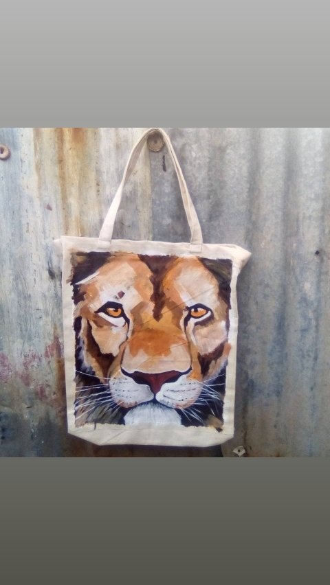 teeoohusee1's tweet image. Acrylics on canvas
Tote bags
2500/-
#Artfactory #artistontweeter
#contemporaryart