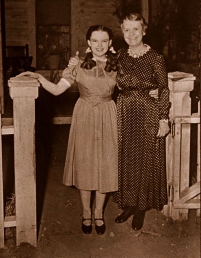 TheJudyRoom's tweet photo. April 17, 1962: A sad end for "Aunt Em." Actress Clara Blandick, who played "Aunt Em" in "The Wizard of Oz," committed suicide. She was 81 years old and suffered from extreme arthritis.
#judygarland #auntem #wizardofoz #oz #thejudyroom @Toto_of_Oz @TheOzArchive https://t.co/2Rfitx18dW