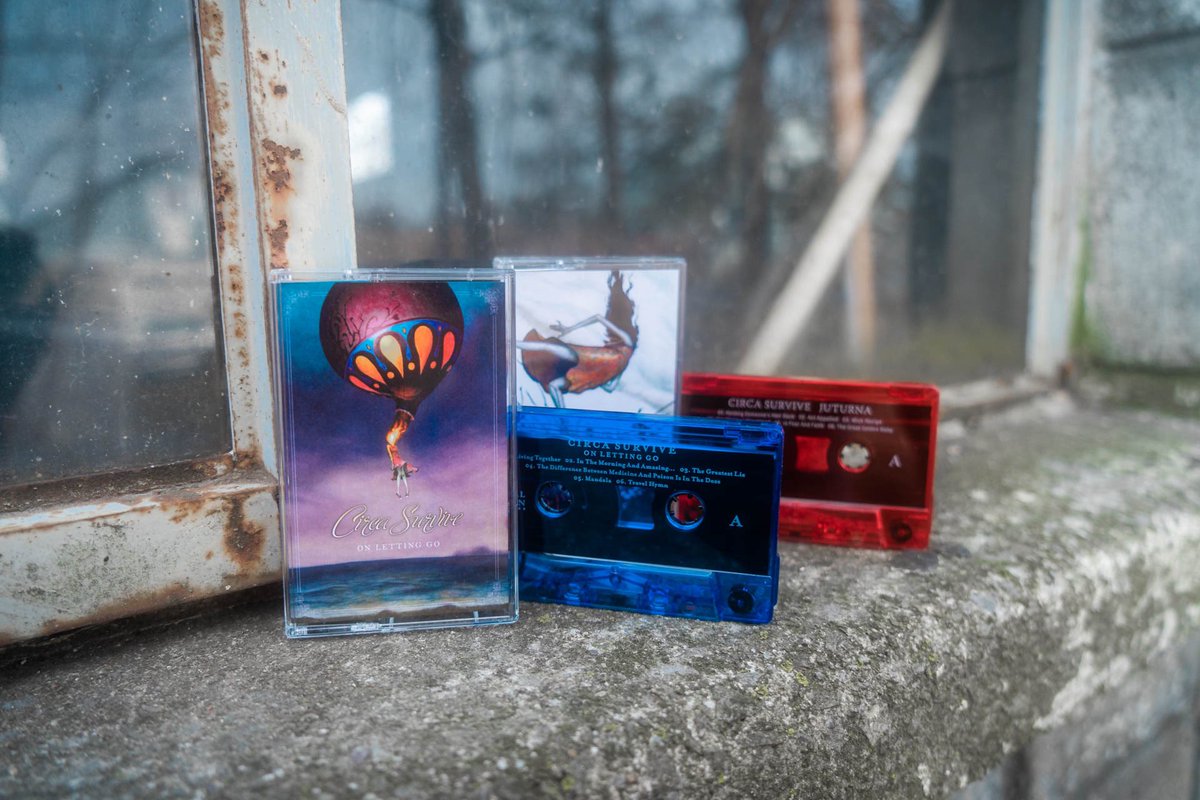 Juturna + On Letting Go cassettes are now available. Limited to 200 each! 

equal-vision-records.myshopify.com/collections/ci…