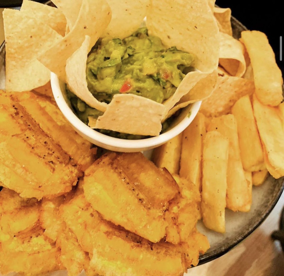 LatinRestWeeks's tweet photo. ¡PURAS SONRISAS! Mood when you’re enjoying your LRW Special at @dulcevidalatinbistro 😋🍽️ enjoy some delightful Colombian bites and entrées 🇨🇴 mark your calendars NYC!🗽 Estaremos allí Junio 2-16! https://t.co/u3ln47Easd