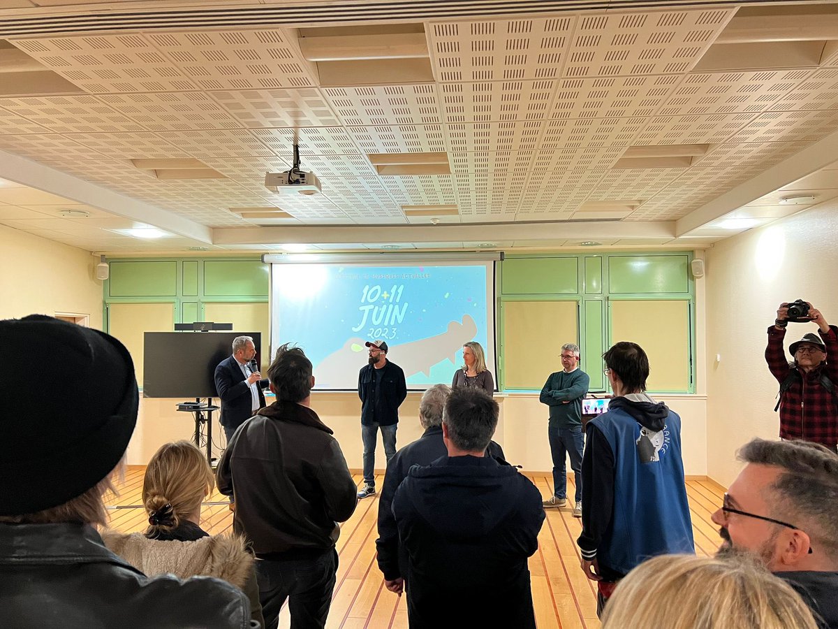 pour_eure's tweet photo. @cathdelalande annonçait ce soir la participation de 600 collégiens qui seront réunis sur la scène du festival #CSALP,en ouverture de la 2nde journée. 🎸

RDV les 10 &amp; 11 juin 2023 à Grossoeuvre ! 🎧

🍏Un événement soutenu à hauteur de 33500€ par notre majorité départementale ! https://t.co/HHyaYUv8BG