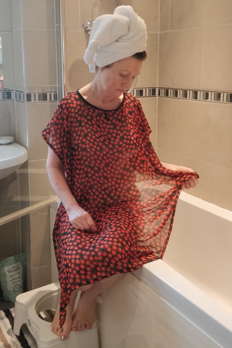 LimonAttire's tweet photo. Latest feedback -😇 "Thank you so much for being there &amp; making a challenging time easier
Mom is 88 &amp; was having a hard time showering
The NeverNaked set has helped us tremendously We’ve been able to adjust to this new experience together in a way that maintains her privacy" https://t.co/zcpTsslHaM