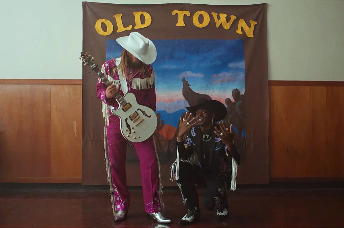 Marteenglover's tweet photo. We ride (each other) at dawn. 🐎 The OLD TOWN ROAD REMIX video premieres today at 5pm. 🏜️ https://t.co/FRzlWZ2jYa