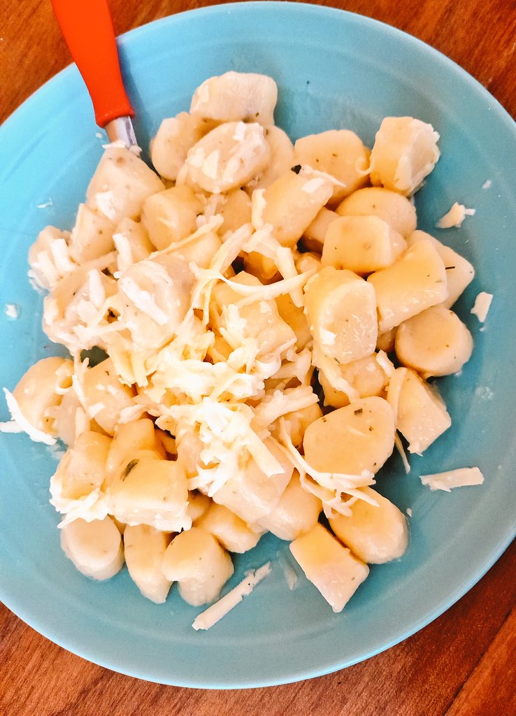v3r0n1c485's tweet photo. M*tame si no te sirvo.
Con sabor a domingo.
#ñoquis #glufree #pastacasera https://t.co/fxtov2GEqt