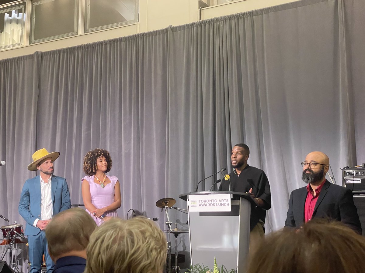 DevyaniSaltzman's tweet photo. Oluseye Ogunlesi wins the Breakthrough Artist Award at #TOArtsAwards ⁦@TOArtsFdn⁩ ⁦@TorontoArts⁩ Proud to be on the board of this amazing arts funder https://t.co/FPJlo5E2Hj