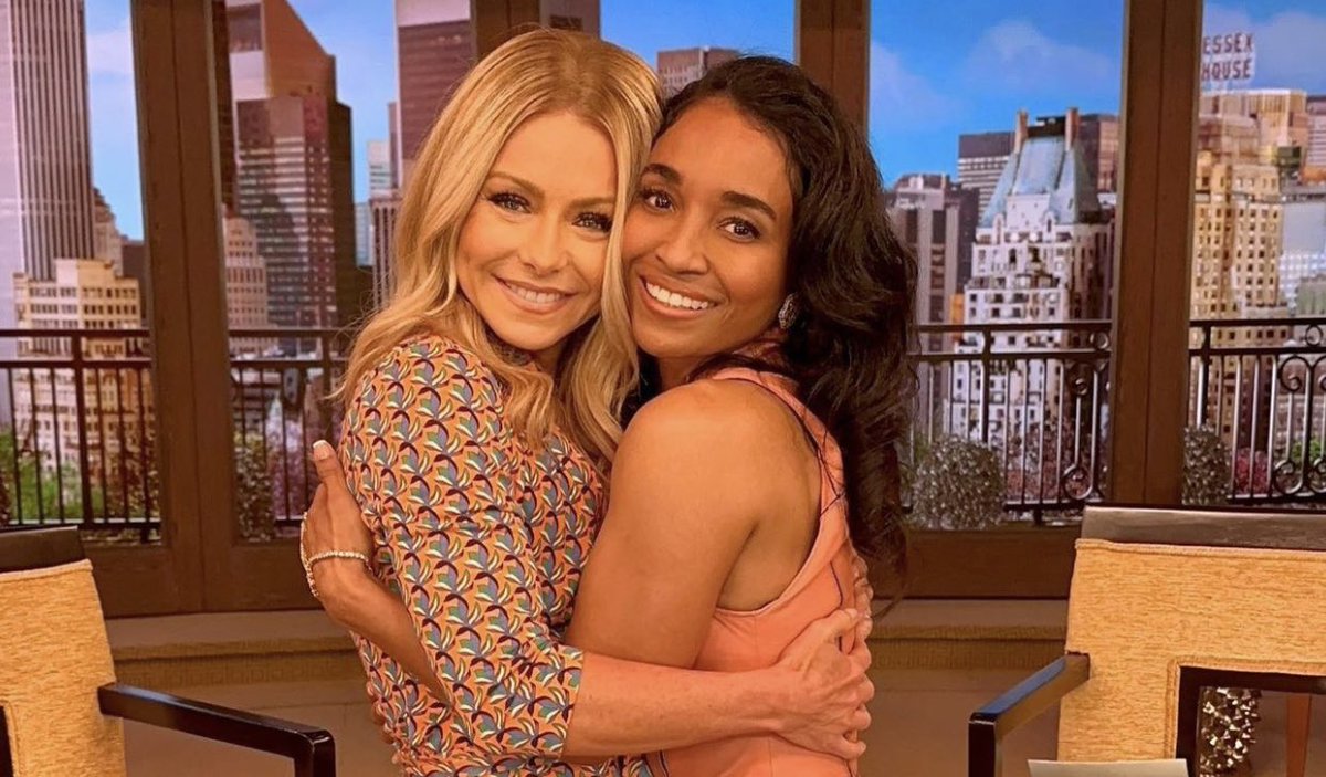 kellymarklive's tweet photo. Mark Consuelos had a great first day! #KellyandMark https://t.co/TT1nuTXmwP