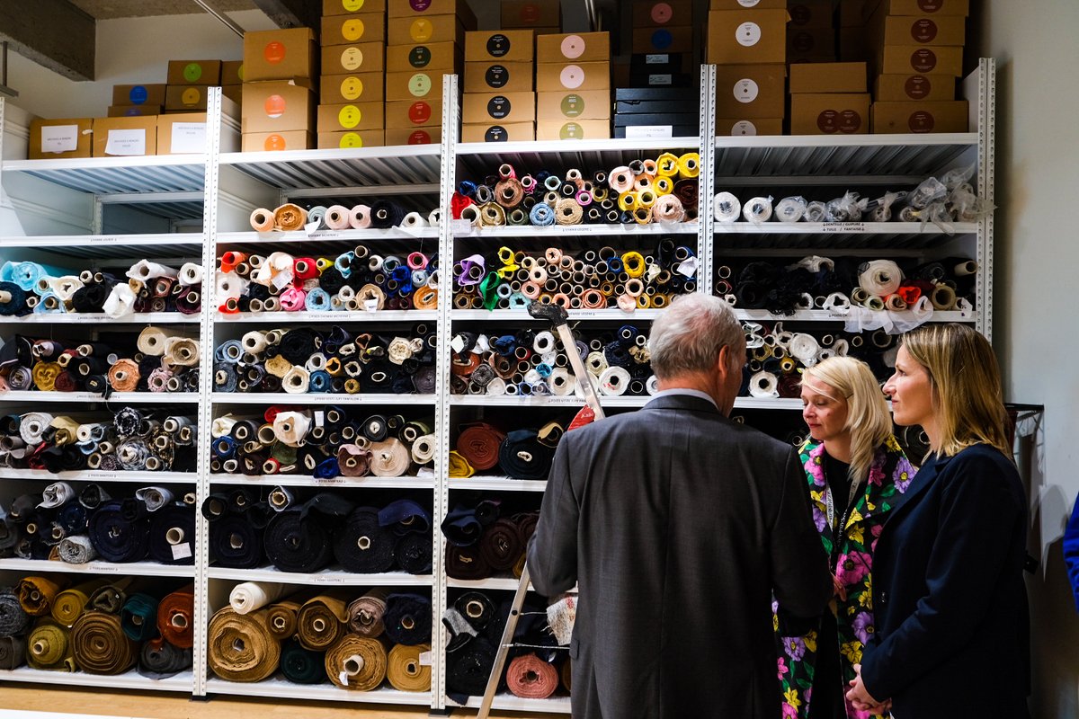 BCouillard33's tweet image. 👕À @IfmParis pour rencontrer les acteurs d&apos;une mode responsable et circulaire, engagés pour la transformation de notre modèle de production.

À partir de 2024, les consommateurs pourront devenir des consom’acteurs grâce à l&apos;#ecoscore. 2/2