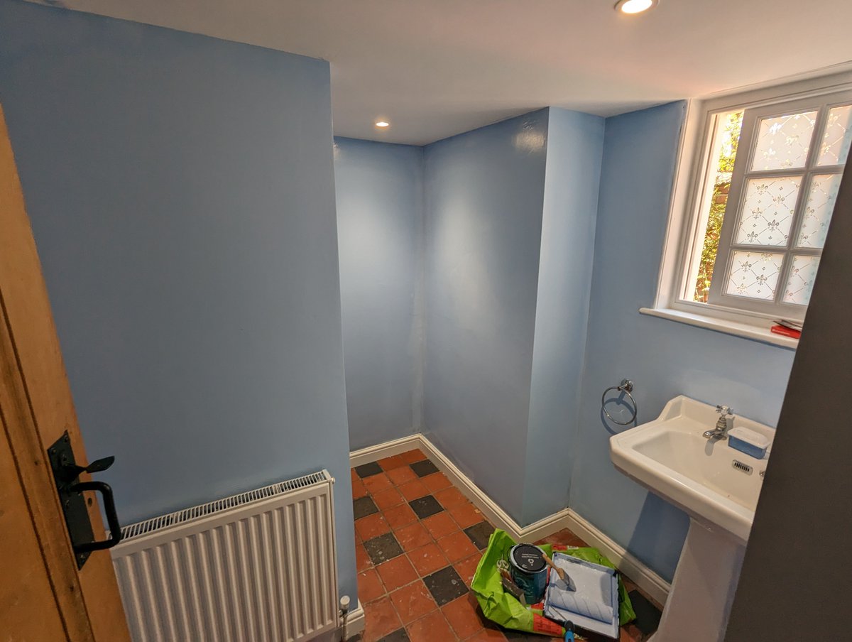 Today I have mainly been... Painting... And spattering paint in myself, the floor, my hair and everything else in sight