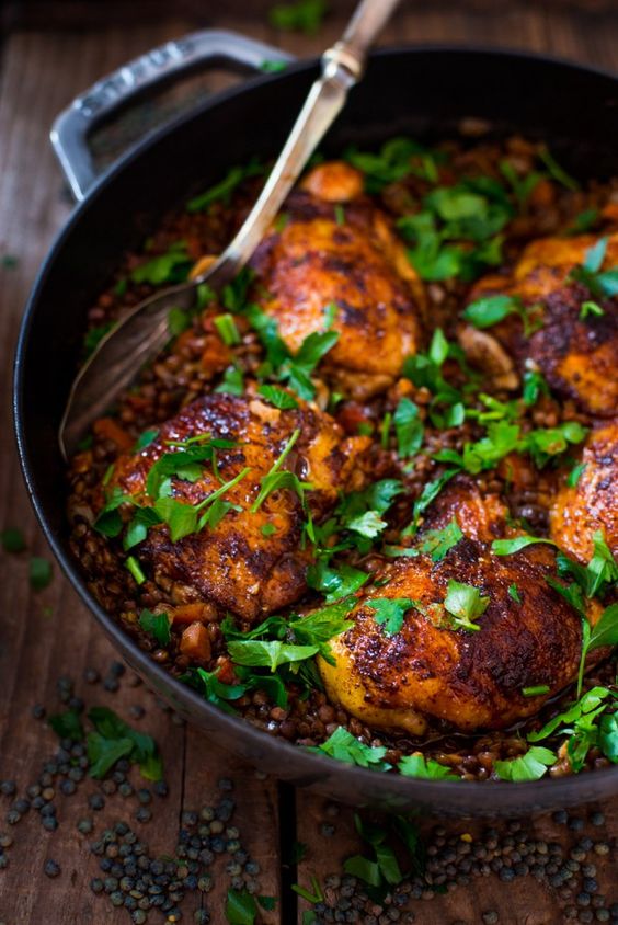 “Anybody who believes that the way to a man's heart is through his stomach flunked geography. ” Robert Byrne 🔸Berbere Chicken with Ethiopian Lentils #holyshit #food #dinner #foodie #foodblogger Recipe:tinyurl.com/2p84pzdf