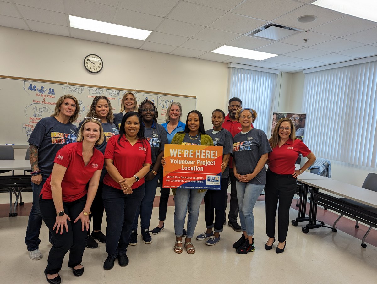 A group of SPHA team members volunteered today at United Way Suncoast's Week of Caring.  Thank you for inviting us to be part of this  fun and informative morning! We so appreciate what you do for our community! 

#stpeteha #spha #unitedwaysuncoast #weekofcaring