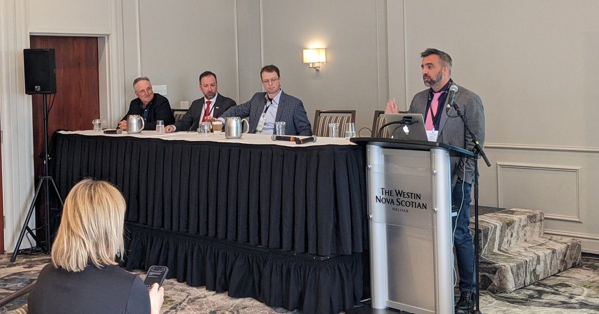 EnrgyStorageCAN's tweet image. We&apos;re thrilled today to host today&apos;s #EnergyStorage session, with members @Ameresco @EnergyEvlo &amp;amp; @NRStorTweets for the #SmartEnergyEvent2023 to a standing room only crowd! 

#EnergyTransition #NetZero #CleanTech #FutureEnergy #Canada