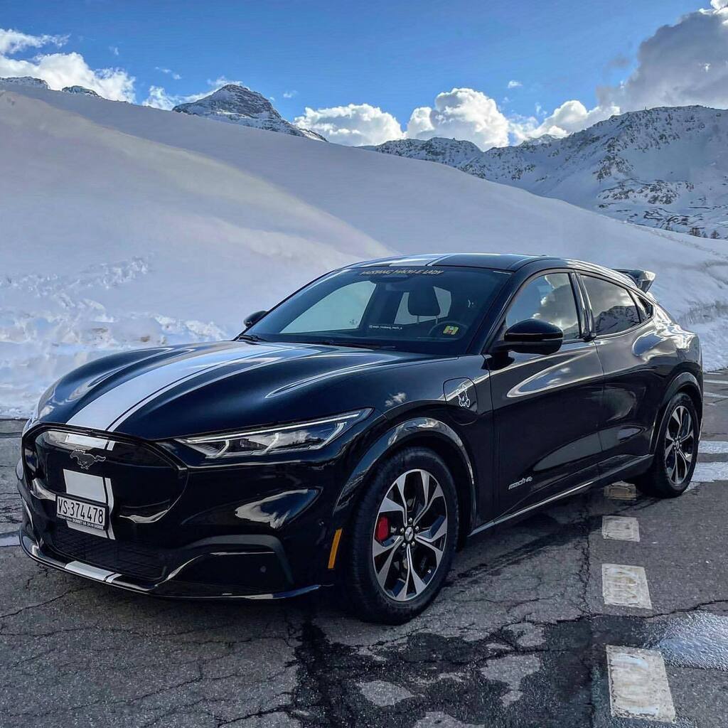 💕 @steph_mustang_mach_e with the beautiful mountains of Switzerland. #ladydriven #ford #fordgirls #fordmustang #mustang #ladydrivenfam #teamladydriven #cargirlculture #wecandoit #girlpower #thisgirlcan #beletty #hers #hersnothis #carsofinstagram #ca… instagr.am/p/CrJVKjvRam5/