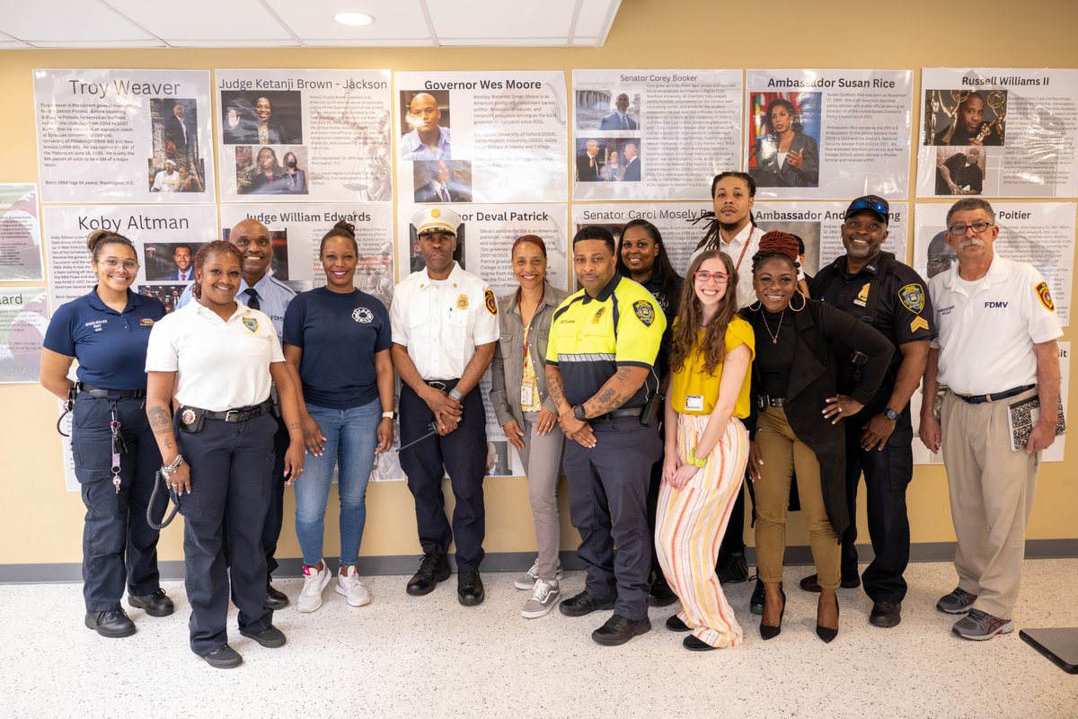Empress EMS worked alongside Mount Vernon Police Department and Mount Vernon Fire Department, recruiting at the Mount Vernon High School Career Fair. At the fair, we explained to the students the benefits of beginning a career in EMS! #MountVernon #HighSchoolStudents