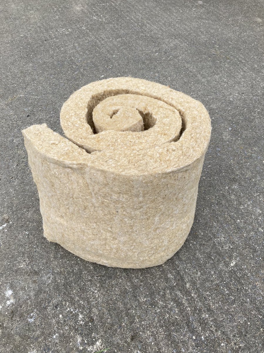 Attic insulation made from hemp/flax/viscose. Made in France. Non toxic, non-irritating and could be made in Ireland if we had government support to grow the industry. #Hemp #Flax #Ireland #Agriculture #JustTransition #Beal