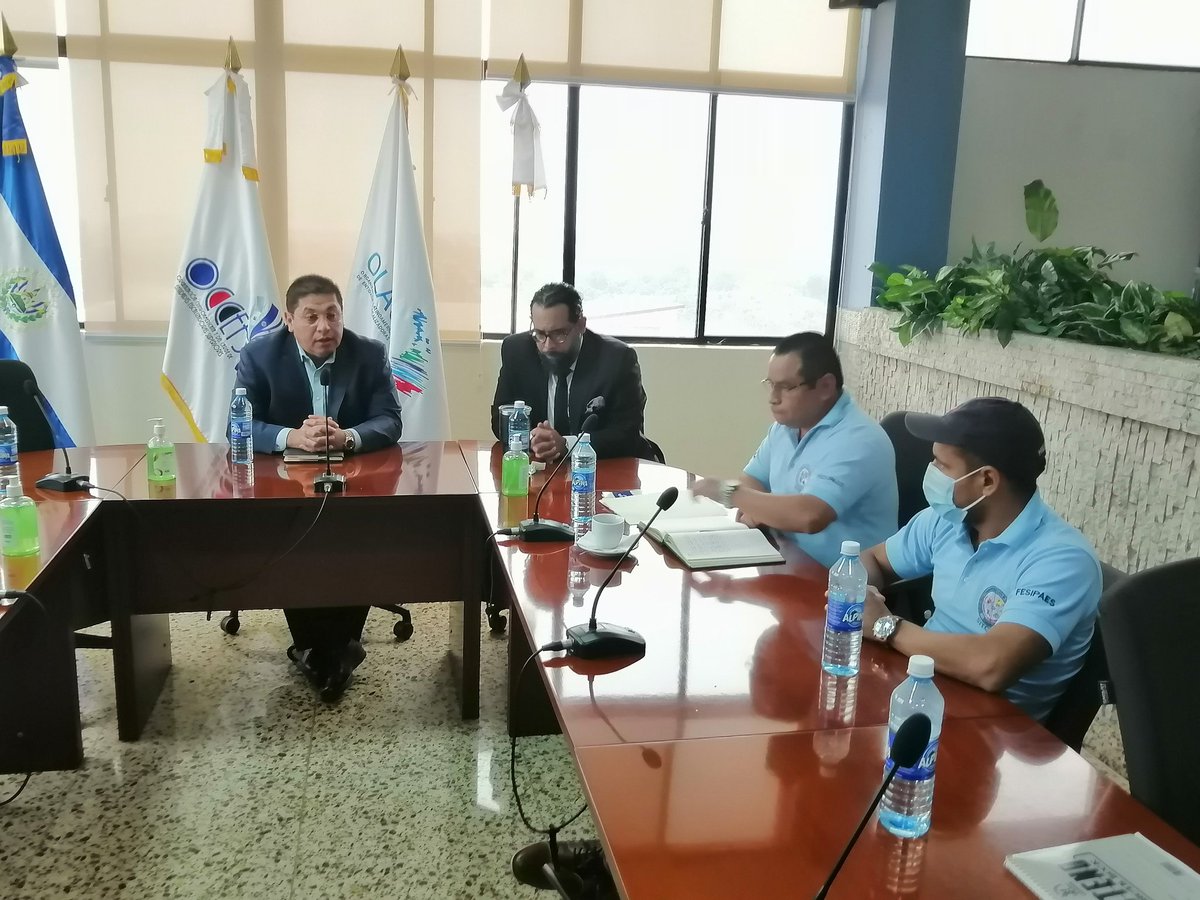 SITCCOR's tweet photo. En este momento la Junta Directiva del #SITCCOR se encuentra reunida con el Organismo de Dirección de la @CortedeCuentas para abordar temas de coyuntura interna y diferentes problemáticas que enfrentan algunas areas. https://t.co/jZzu5OEM5x
