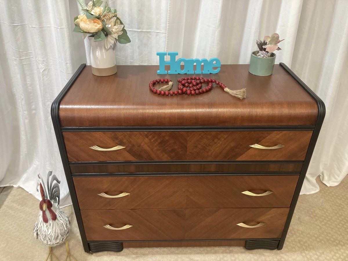 GeneralFinishes's tweet image. "The mahogany top and drawer fronts were stained with #GeneralFinishes Black Cherry #WaterBased Stain and the sides were painted with Fusion Mineral Paint Coal Black." - T&amp;amp;C Re-Creations 

Find your favorite GF products at a retailer near you:  generalfinishes.com/where-to-buy