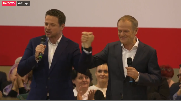 Dzisiaj w #BialaPodlaska.   To mówicie, że Donald Tusk i Rafał Trzaskowski walczą ze sobą?  😁
#PiSprzegra #CzasUlicy #Marsz4Czerwca