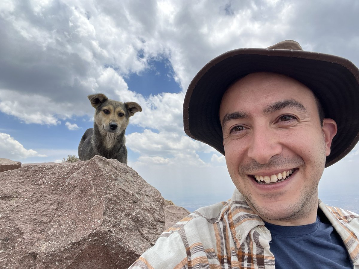 Weekend trip to climb La Malinche volcano in Tlaxcala, Mexico (4420 m) with some good friends. Started at about 3100 and came up a couple 100 m short of the summit, but was still awesome. Plus so many volcano doggos!