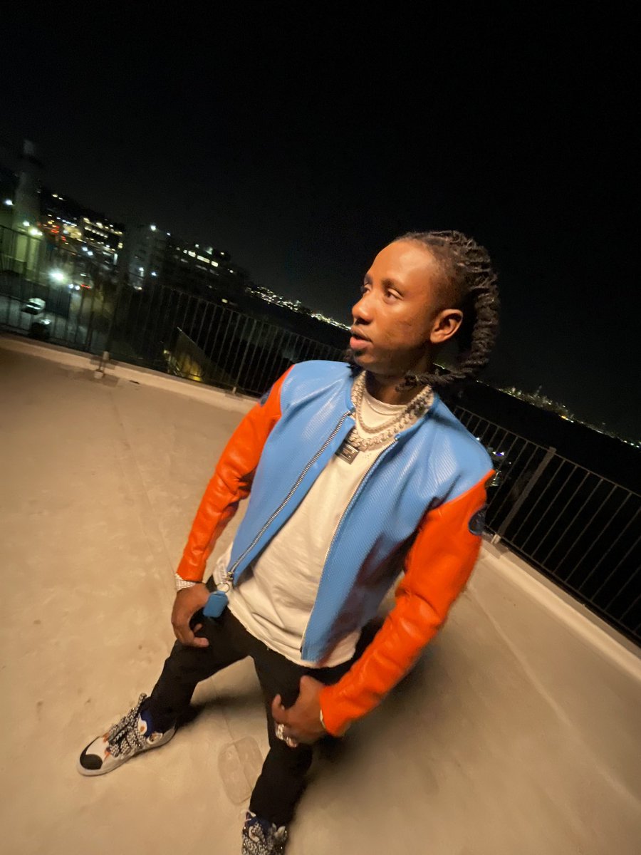 100KTrack tweet media