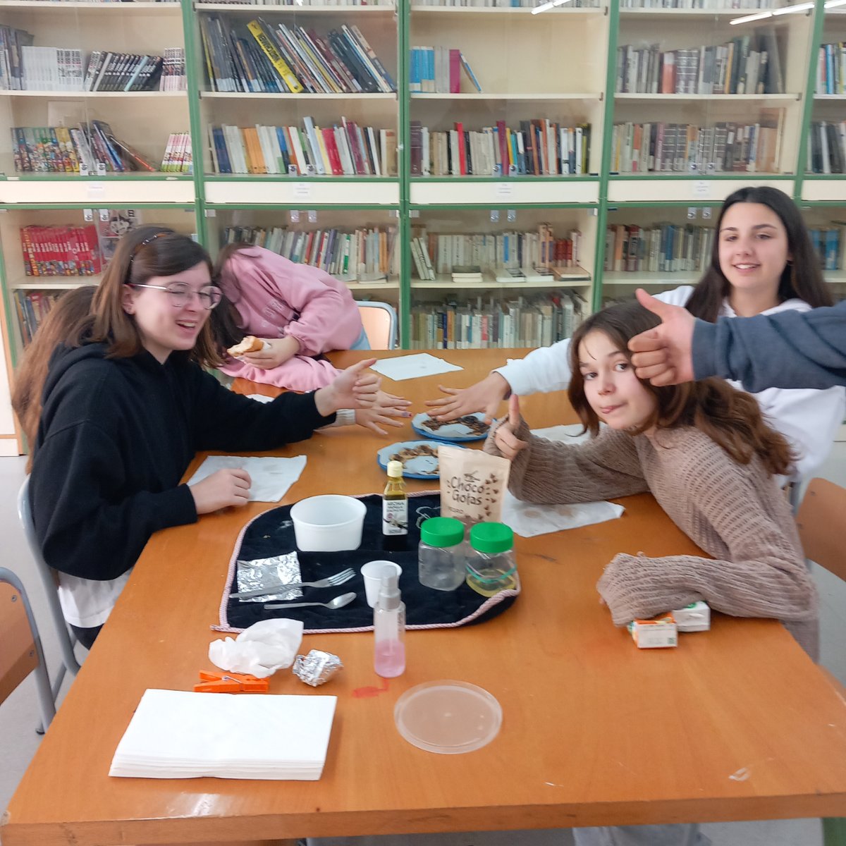 inselcalamot's tweet photo. Encara no has participat a les activitats de #Dinapatis?
🤩 Mira tot el que fem!
I aquest mes aprendrem a fer truita de patatates! 😋
#SomCalamot #ESOCalamot #dinamitzaciópatis #inclusió https://t.co/PQX4G2nS2Y