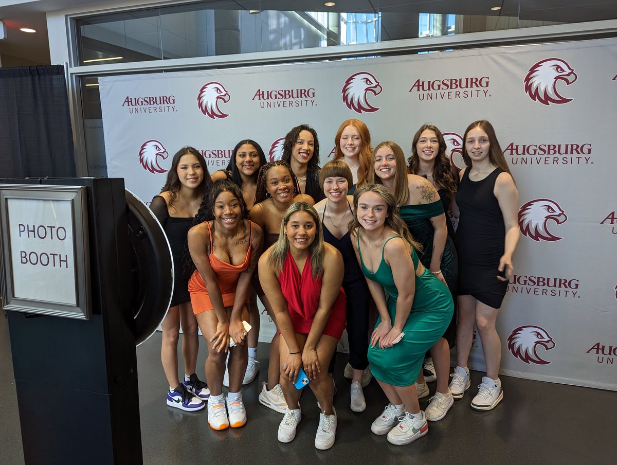 Augsburg Athletics tweet media